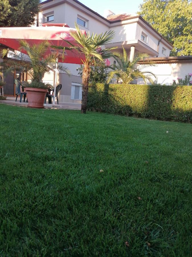 Villa Ros Guest House Svilengrad Exteriér fotografie